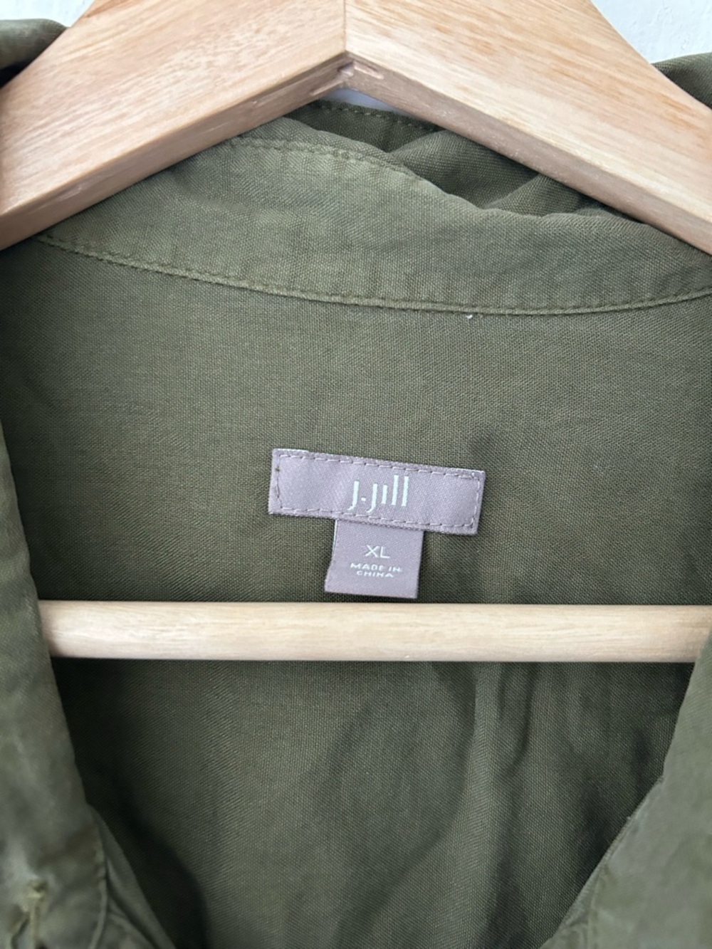 J. Jill XL Olive Green 100% Silk Button-Front Long Sleeve Shirt Blouse - Picture 2 of 7
